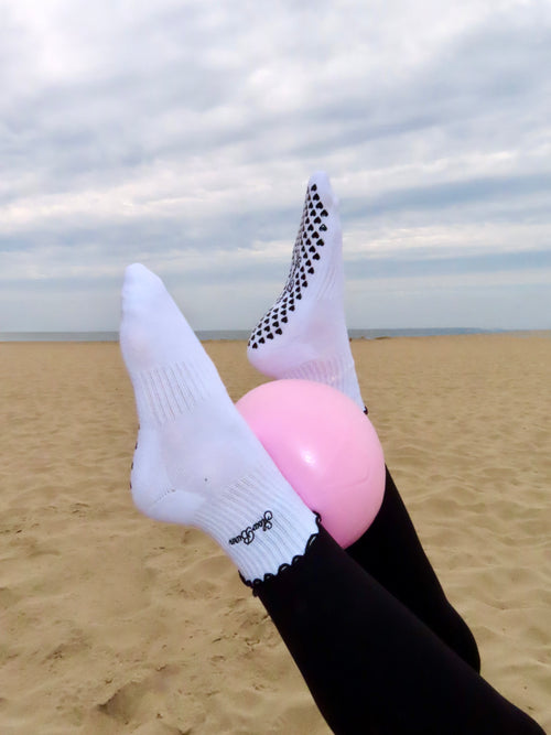 Slow Burn Grip Socks - White
